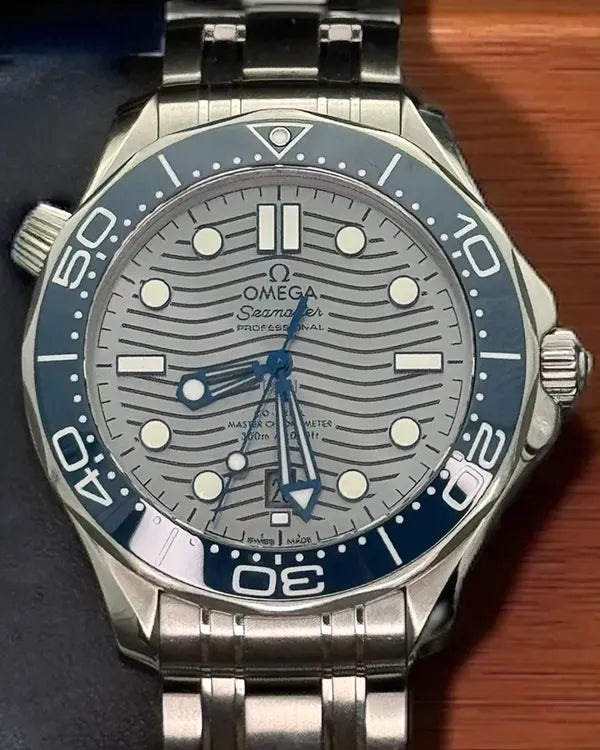 2020 Omega Seamaster Diver 300M 42MM Grey Dial Steel Bracelet (210.30.42.20.06.001)