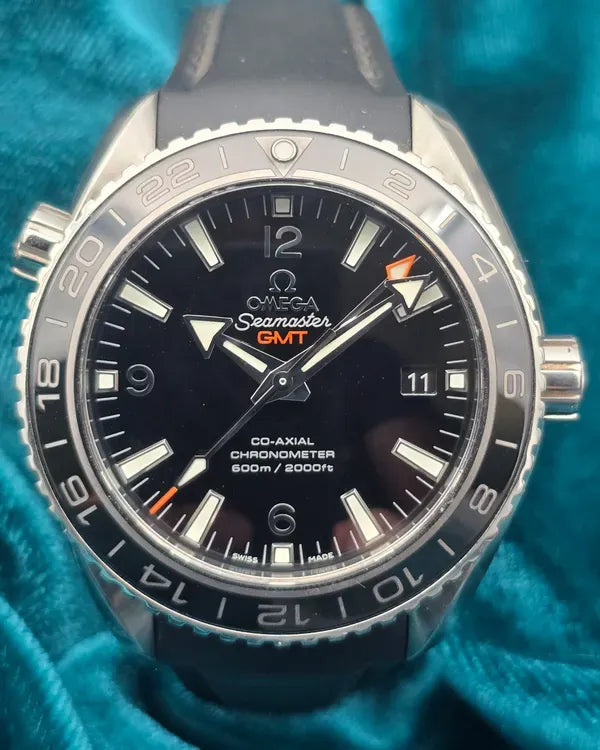2024 Omega Seamaster Planet Ocean 600M GMT 43.5MM Black Dial Rubber Strap (232.32.44.22.01.001)