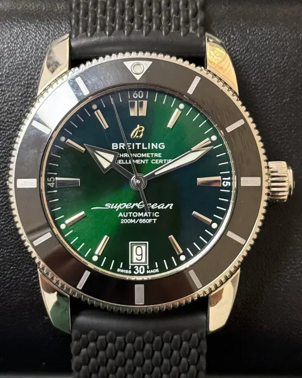 Breitling Superocean II B20 42MM Green Dial Rubber Strap (AB2010)