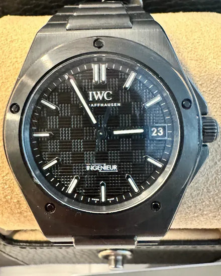 2025 IWC Schaffhausen Ingenieur 42MM Black Dial Ceramic Bracelet (IW338903)