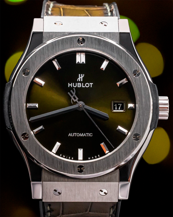 2018 Hublot Classic Fusion 42MM Green Dial Leather Strap (542.NX.8970.LR)
