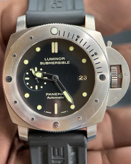 2014 Panerai Submersible 1950 3 Days 47MM Black Dial Rubber Strap (PAM00305)