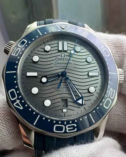 Omega Seamaster Diver 300M 42MM Grey Dial Rubber Strap (210.32.42.20.06.001)