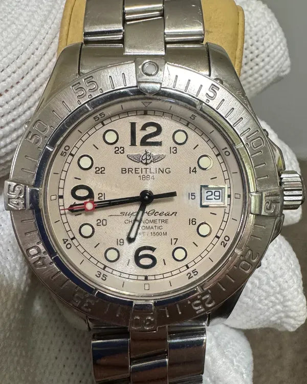 Breitling Superocean (A17360)