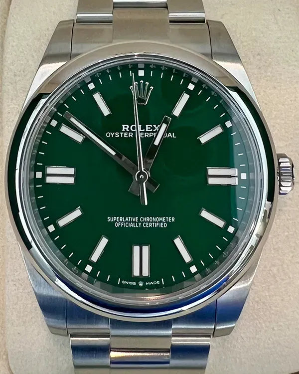 2025 Rolex Oyster Perpetual 41MM Green Dial Oyster Bracelet (124300)