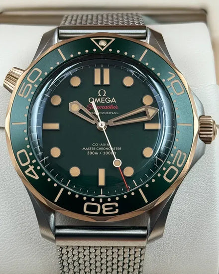 2025 Omega Seamaster Diver 300M 42MM Green Dial Titanium Bracelet (210.90.42.20.10.001)