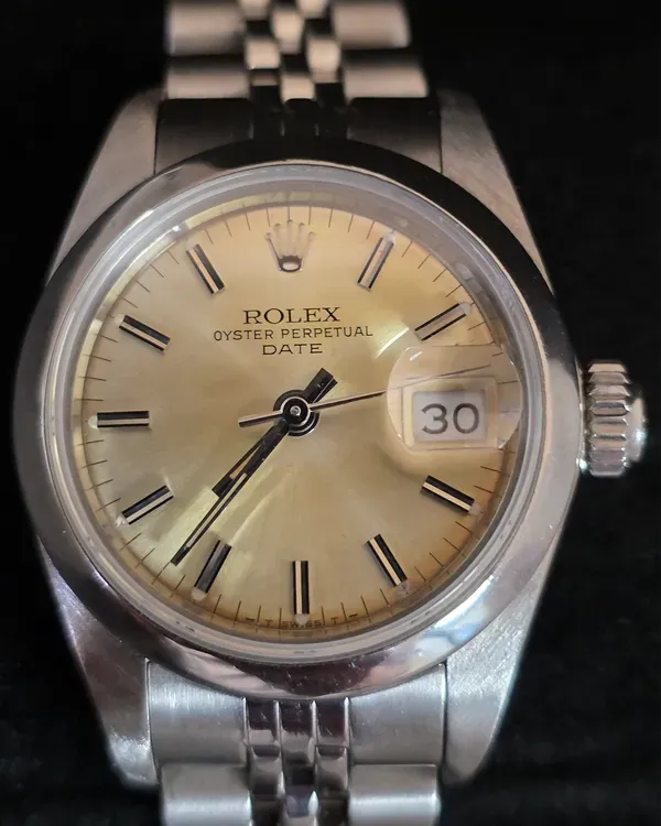 Rolex Oyster Perpetual Lady Date 26MM Champagne Dial Jubilee Bracelet (69160)