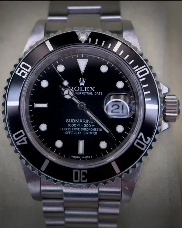 Rolex Submariner Date 40MM Black Dial Oyster Bracelet (16610)