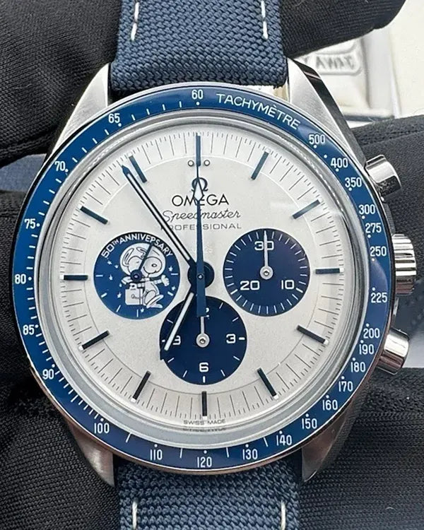 Omega Speedmaster "Silver Snoopy Award" 42MM Silver Dial Textile Strap (310.32.42.50.02.001)
