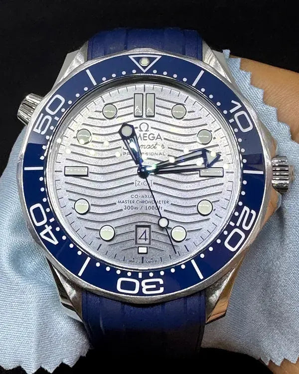 Omega Seamaster 300 (210.30.42.20.06.001)