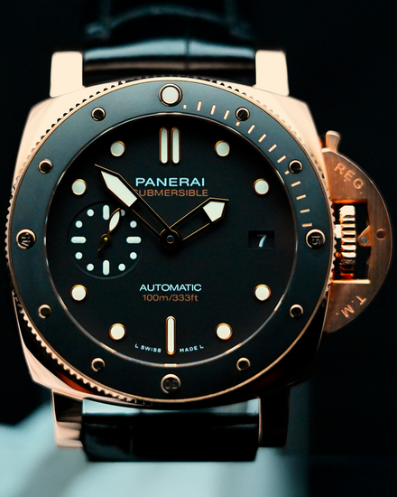 2019 Panerai Submersible Goldtech 42MM Black Dial Leather Strap (PAM00974)