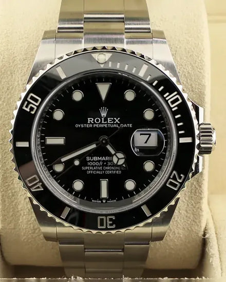 Rolex Submariner Date 41MM Black Dial Oyster Bracelet (126610)