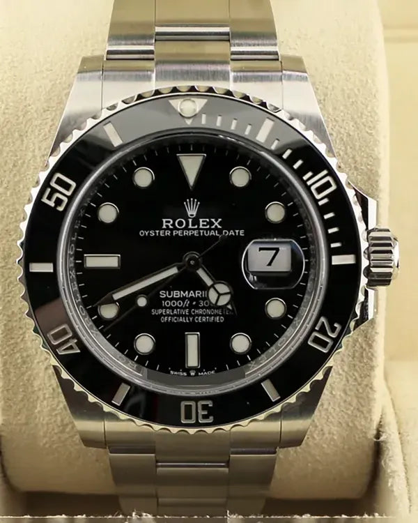 Rolex Submariner Date 41MM Black Dial Oyster Bracelet (126610)