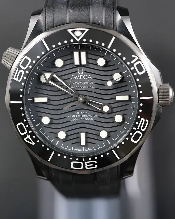 2024 Omega Seamaster Diver 300M 43.5MM Black Dial Rubber Strap (210.92.44.20.01.001)