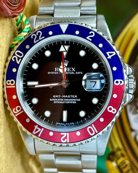 Rolex GMT-Master "Pepsi" 40MM Black Dial Oyster Bracelet (16700)