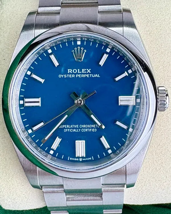 Rolex Oyster Perpetual (126000)