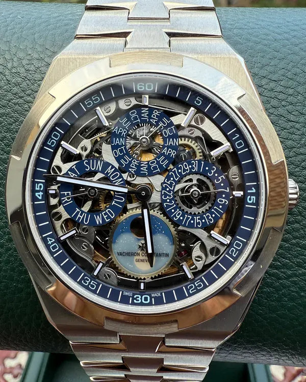 (Albert) Vacheron Constantin Overseas (4300V/120G-B946)