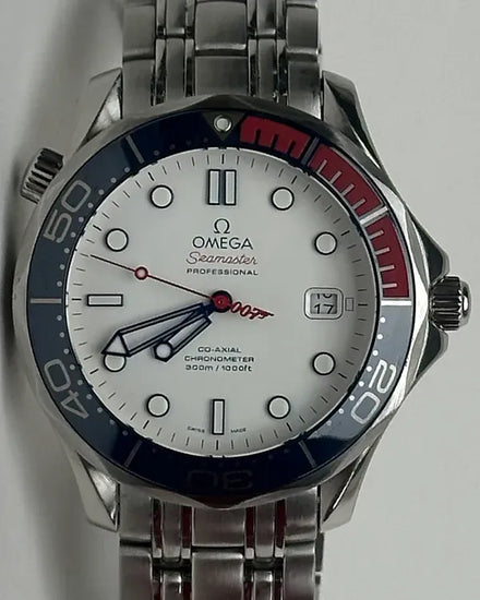 No Reserve - 2021 Omega Seamaster Diver 300M "Bond 007 Commander's Watch" L.E. 41MM White Dial Steel Bracelet (212.32.41.20.04.001)