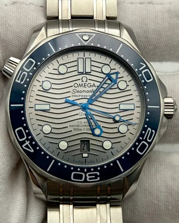 Omega Seamaster 300 (210.30.42.20.06.001)