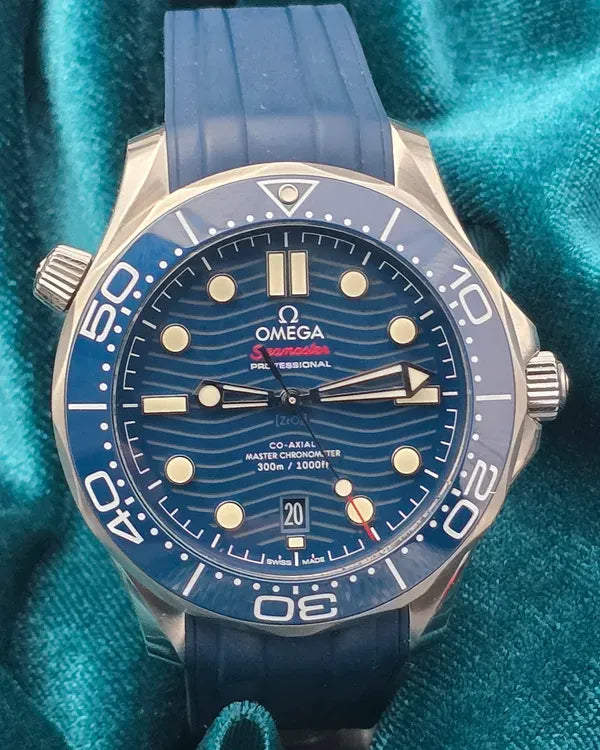 2024 Omega Seamaster Diver 300M 42MM Blue Dial Rubber Strap (210.32.42.20.03.001)