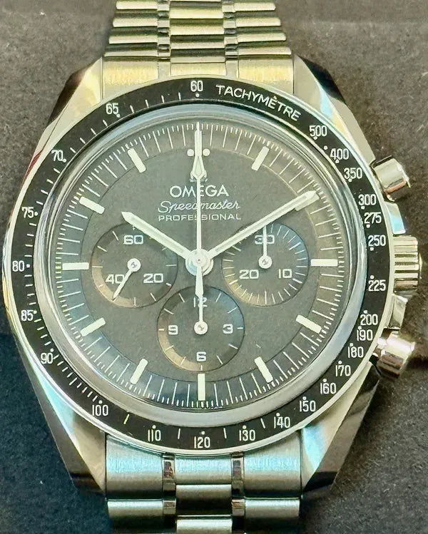 Omega Speedmaster Professional Moonwatch (310.30.42.50.01.002)
