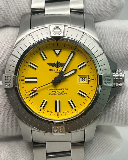 Breitling Avenger "Seawolf" 45MM Yellow Dial Steel Bracelet (A17319101I1A1)