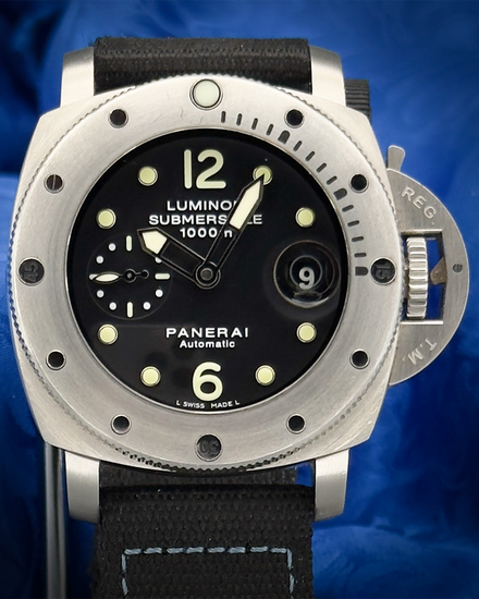 2009 Panerai Submersible 44MM Black Dial Textile Strap (PAM00243)