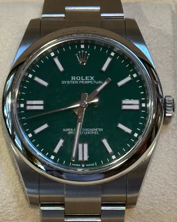 Rolex Oyster Perpetual (124300-0005)