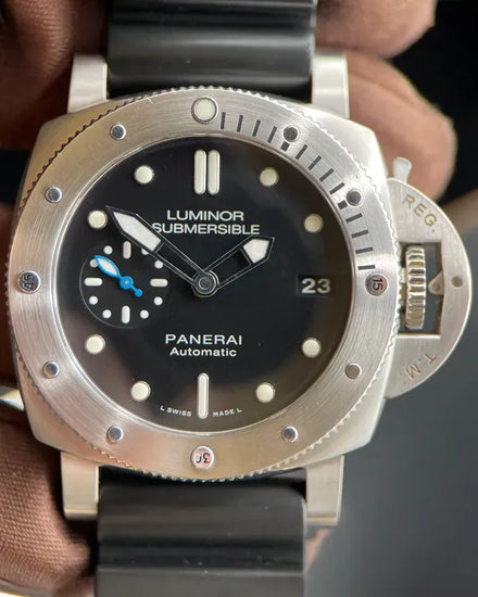 2019 Panerai Submersible 42MM Black Dial Rubber Strap (PAM00682)