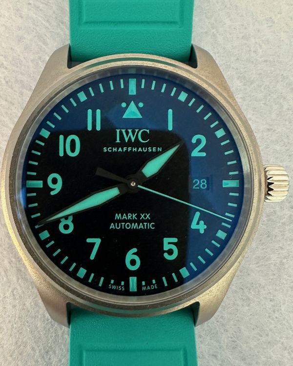 2025 IWC Schaffhausen Pilot Mark XX Mercedes-AMG Petronas F1 40MM Black Dial Rubber Strap (IW328210)