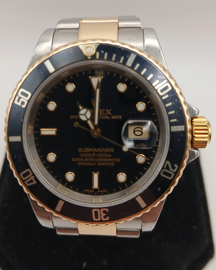 2001 Rolex Submariner Date 40MM Black Dial Two-Tone Oyster Bracelet (16613)