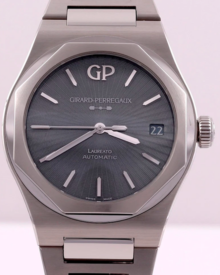 2025 Girard Perregaux Laureato 42MM Grey Dial Steel Bracelet (81010-11-3475-1CM)
