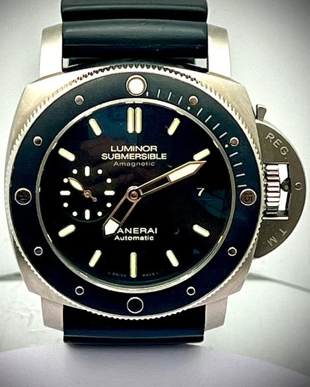 No Reserve - 2016 Panerai Submersible 1950 3 Days Amagnetic 47MM Black Dial Rubber Strap (PAM00389)