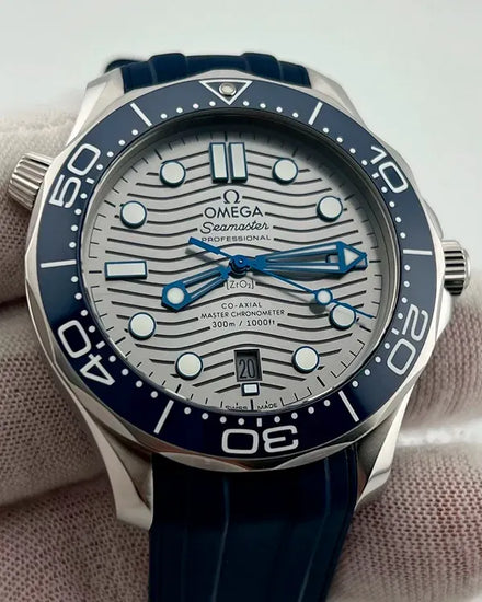 Omega Seamaster Diver 300M 42MM Grey Dial Rubber Strap (210.32.42.20.06.001)