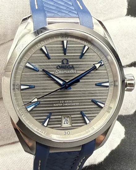 2018 Omega Seamaster Aqua Terra 150M 41MM Grey Dial Rubber Strap (220.10.41.21.06.001)