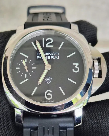 2021 Panerai Luminor Logo 44MM Black Dial Rubber Strap (PAM01084)
