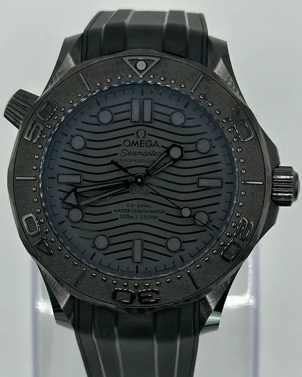 2021 Omega Seamaster Diver 300M "Black Black" 43.5MM Black Dial Rubber Strap (210.92.44.20.01.003)