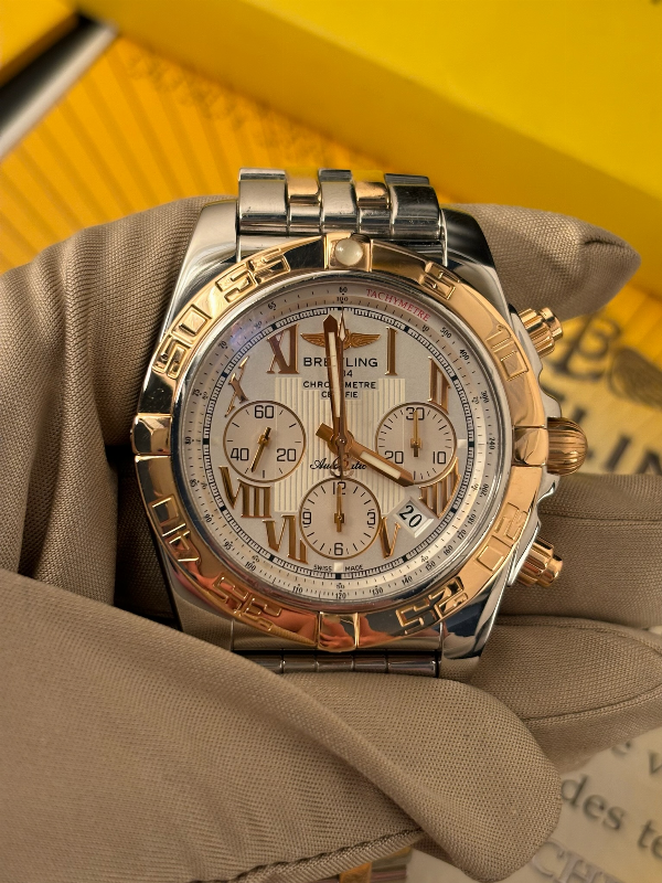 Breitling Chronomat (Cb011012/G677)