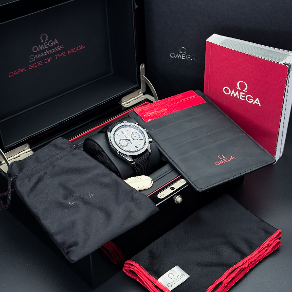 Omega Speedmaster Dark Side of the Moon (311.92.44.51.01.007)