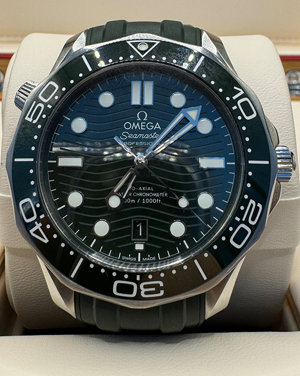 2023 Omega Seamaster Diver 300M "Seaweed" 42MM Green Dial Rubber Strap (210.32.42.20.10.001)