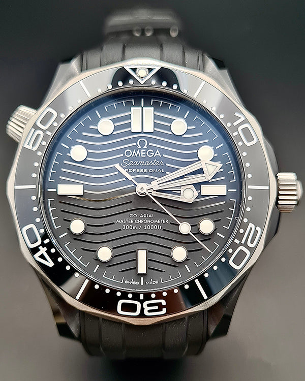 Omega Seamaster Diver 300M 43.5MM Black Dial Rubber Strap (210.92.44.20.01.001)