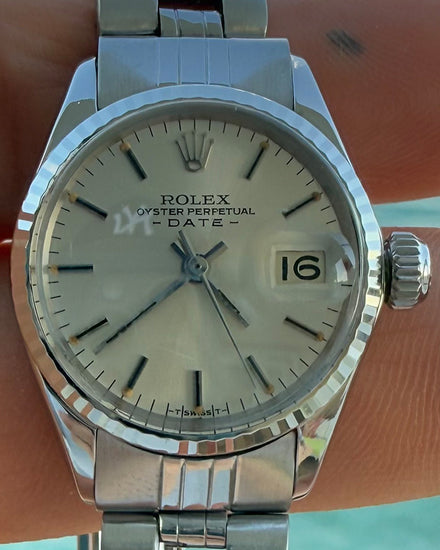 1969 (1.9 Mill Serial) Rolex Oyster Perpetual Date 26MM Silver Dial Jubilee Bracelet (6517)