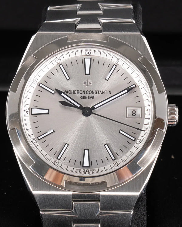 2022 Vacheron Constantin Overseas 41MM Silver Dial Steel Bracelet (4500V/110A-B126)