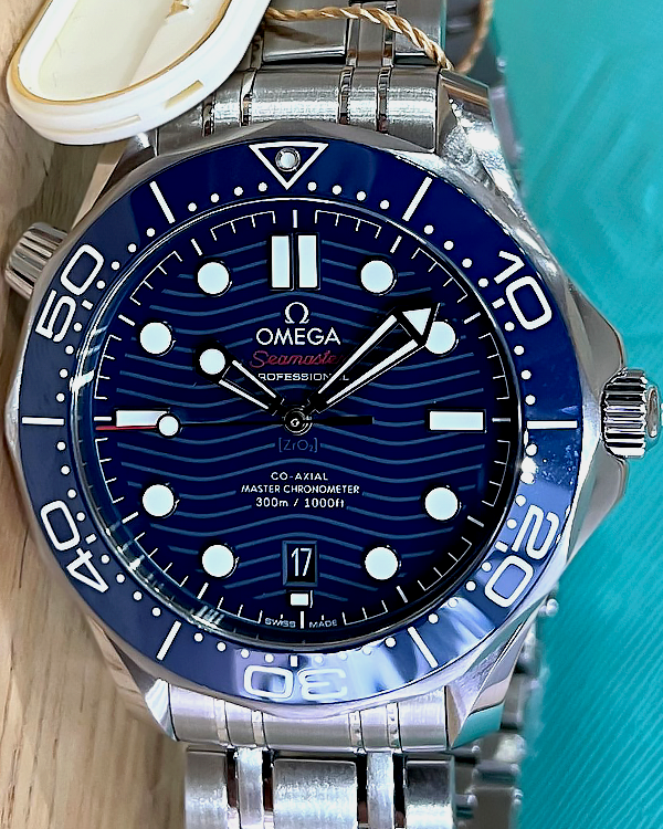 2024 Omega Seamaster Diver 300M 42MM Blue Dial Rubber Strap (210.32.42.20.03.001)