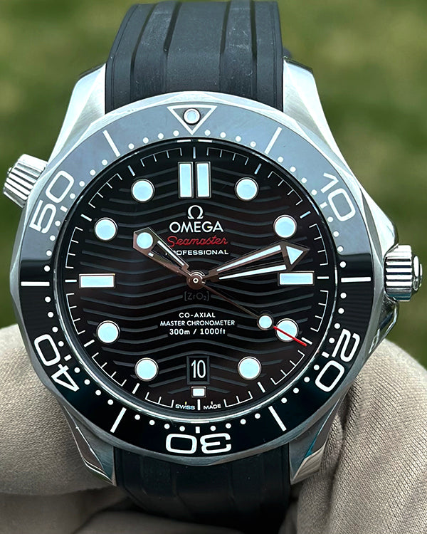 2019 Omega Seamaster Diver 300M 42MM Black Dial Rubber Strap (210.32.42.20.01.001)