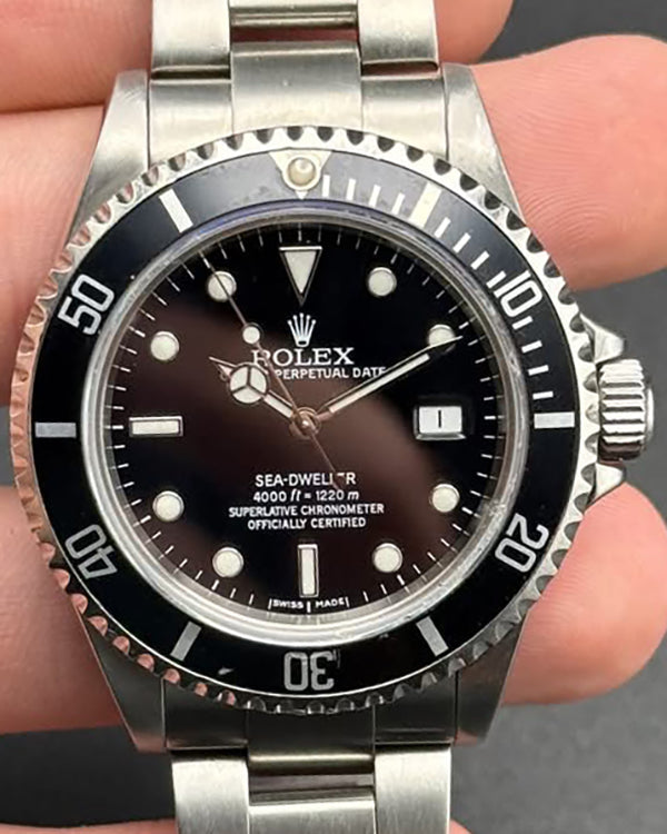 Rolex Sea-Dweller 40MM Black Dial Oyster Bracelet (16600)