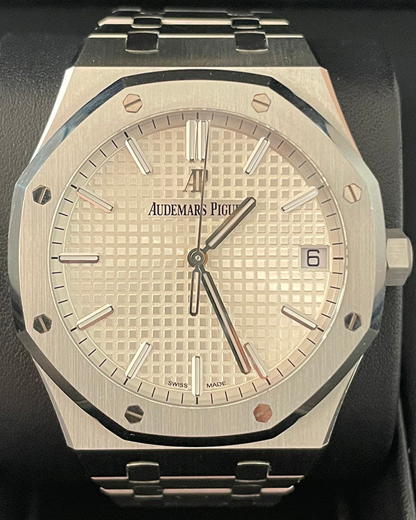 Audemars Piguet Royal Oak 41MM Silver Dial Steel Bracelet (15400ST.OO.1220ST.01)