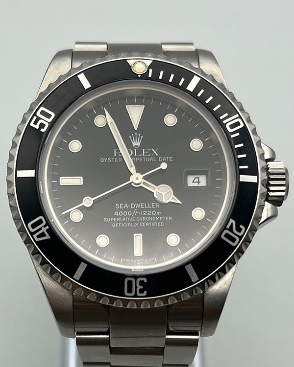 Rolex Sea-Dweller 4000 40MM Black Dial Oyster Bracelet (16600)