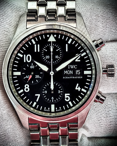 IWC Schaffhausen Pilot Chronograph 42MM Black Dial Steel Bracelet (IW371704)