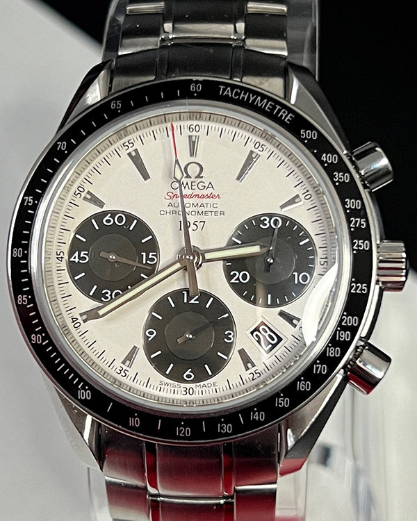 2010 Omega Speedmaster Date "Panda" L. E. 40MM White Dial Steel Bracelet (323.30.40.40.02.001)